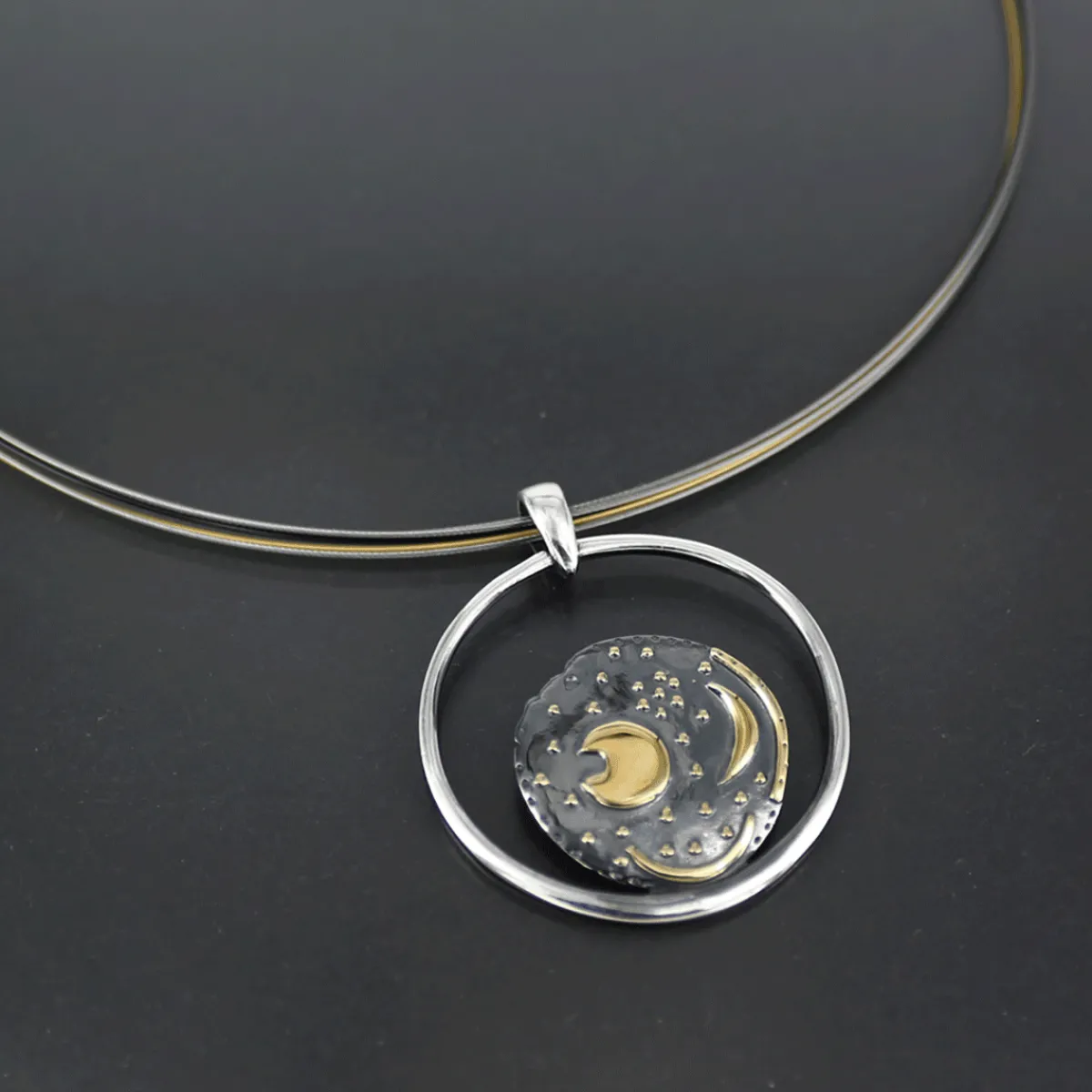 Waschbär Collier »Himmelsscheibe von Nebra«. Online