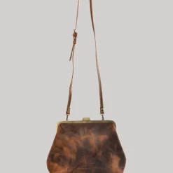 Waschbär Kleine Bügeltasche aus Leder. Discount