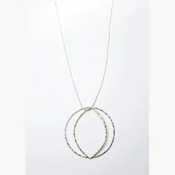 Waschbär Lange Silberkette mit zwei Anhängern. New