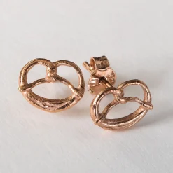 Waschbär Ohrstecker »Brezel«. Online