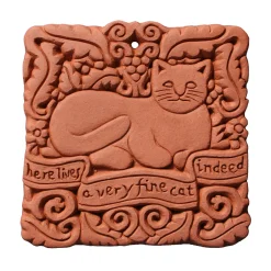 Waschbär Wandfliese Terrakotta »Hier lebt eine wahrlich schöne Katze«. Clearance