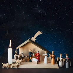 Waschbär Weihnachtskrippe aus Holz.