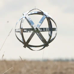 Waschbär Windspiel zum Aufhängen »Globus«. Online